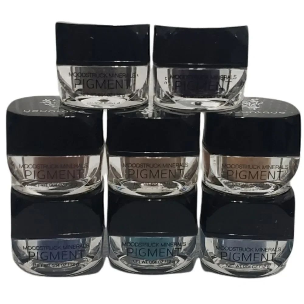 Younique mineral loose eyeshadow pigments